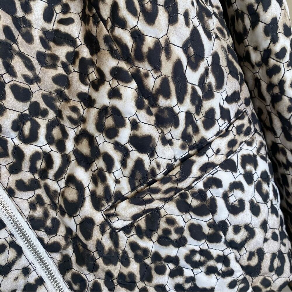 Chico’s leopard print quilt like jacket - Picture 5 of 11